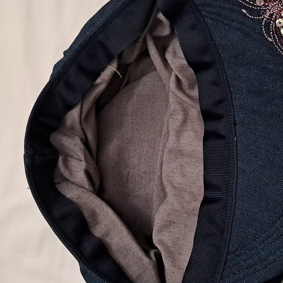 News Boy Cap Women's One Size In Denim with Butterfly Motif - Picture 5 of 6